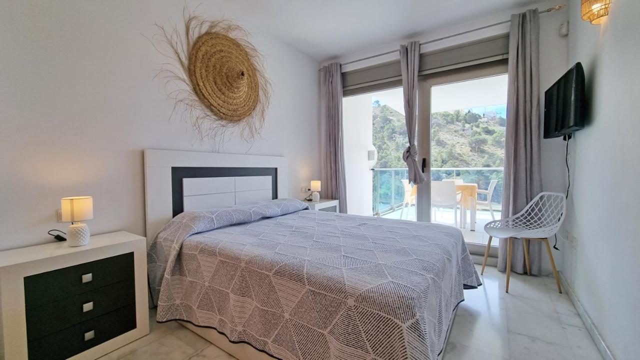 Skyline 6 Private Balcony, Sunny Year Round, With Views Apartment *